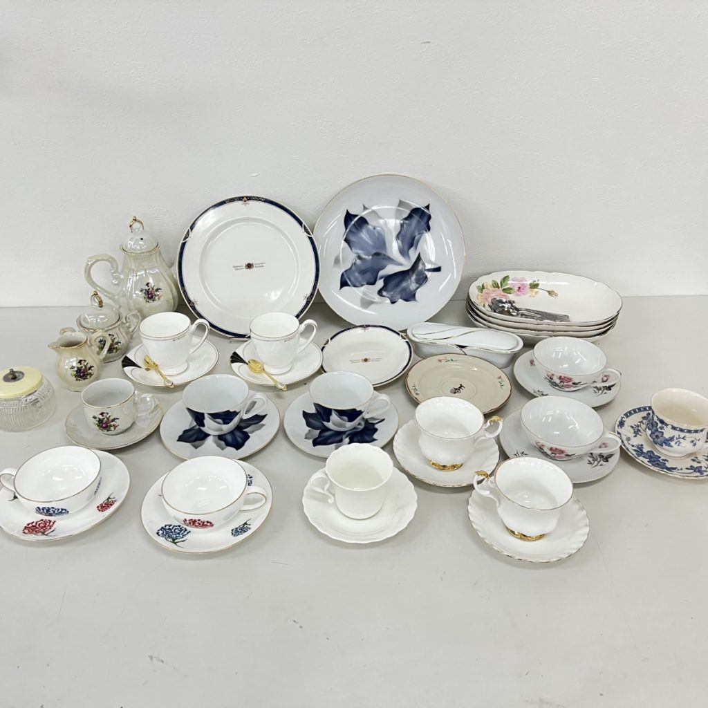 洋食器まとめ GIVENCHY ジバンシィ NARUMI ナルミ ROYAL ALBE ロイヤルアルバート Vioret バイオレット まとめ売り
