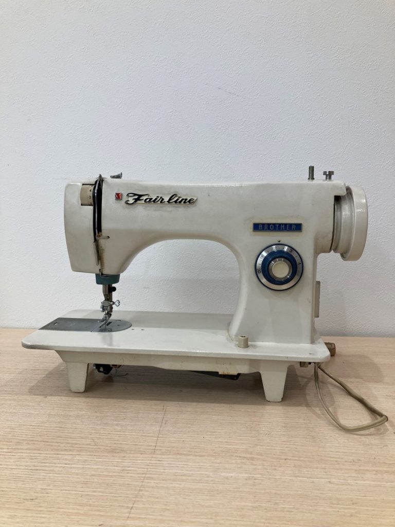 Brother(ブラザー)　Fairline(フェアライン)　家庭用ミシン　HL2-B256型