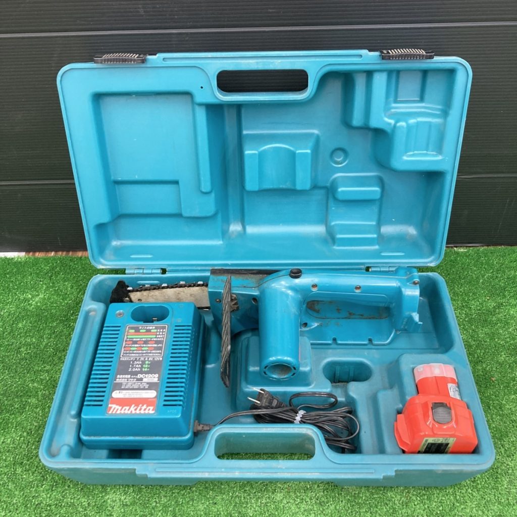 makita マキタ 115mm 充電式 チェーンソー UC120D 12V 2.0Ah バッテリー1222&DC1209 充電器付き