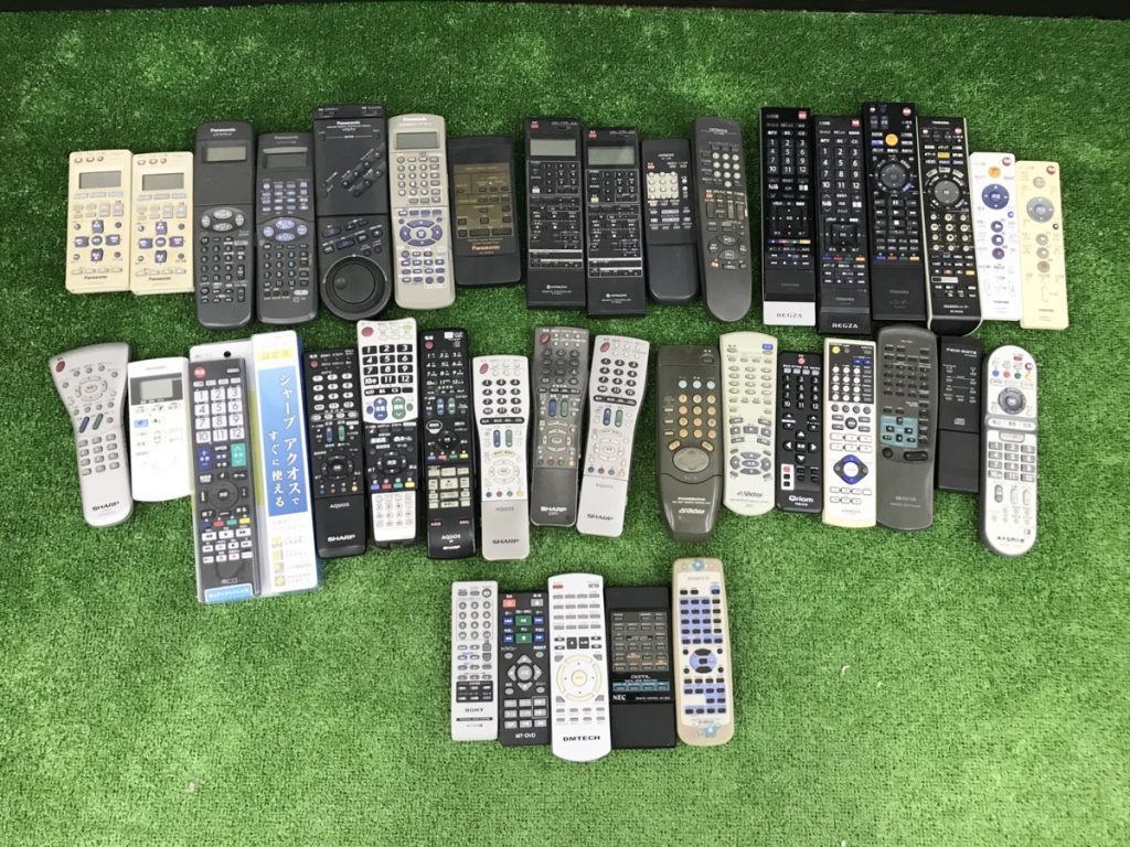 多ジャンル リモコン まとめ売り　SHARP HITACHI Panasonic TOSHIBA Victor等