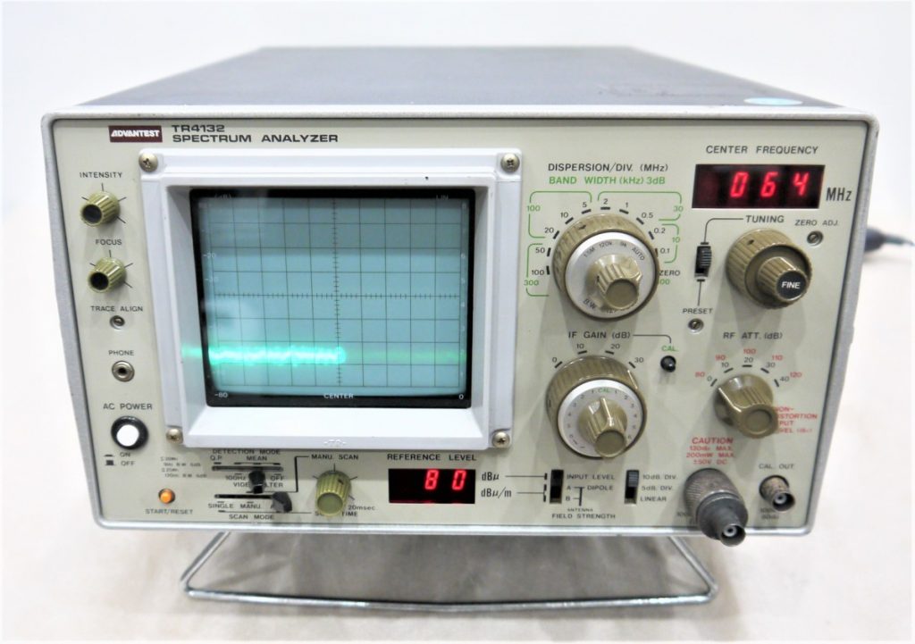 ADVANTEST・アドバンテスト TR4132 スペアナ スペクトラムアナライザー