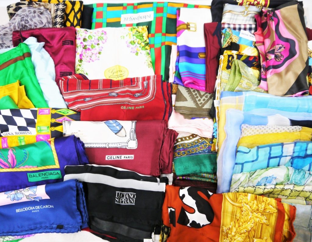 ブランドスカーフ 大判　小判　ハンカチ　バレンシアガ セリーヌ イヴサンローラン他 日本製 イタリア製多数