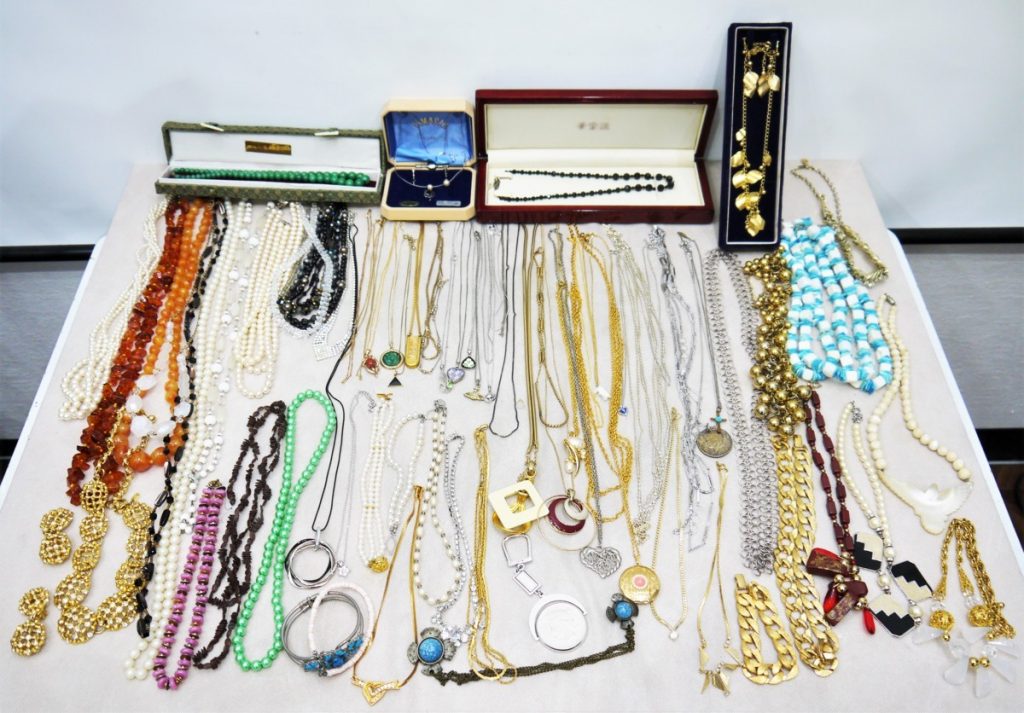 アクセサリー まとめ売り 約2.4kg フェイクパール 真珠ネックレス ブレスレッド イヤリング イミテーション