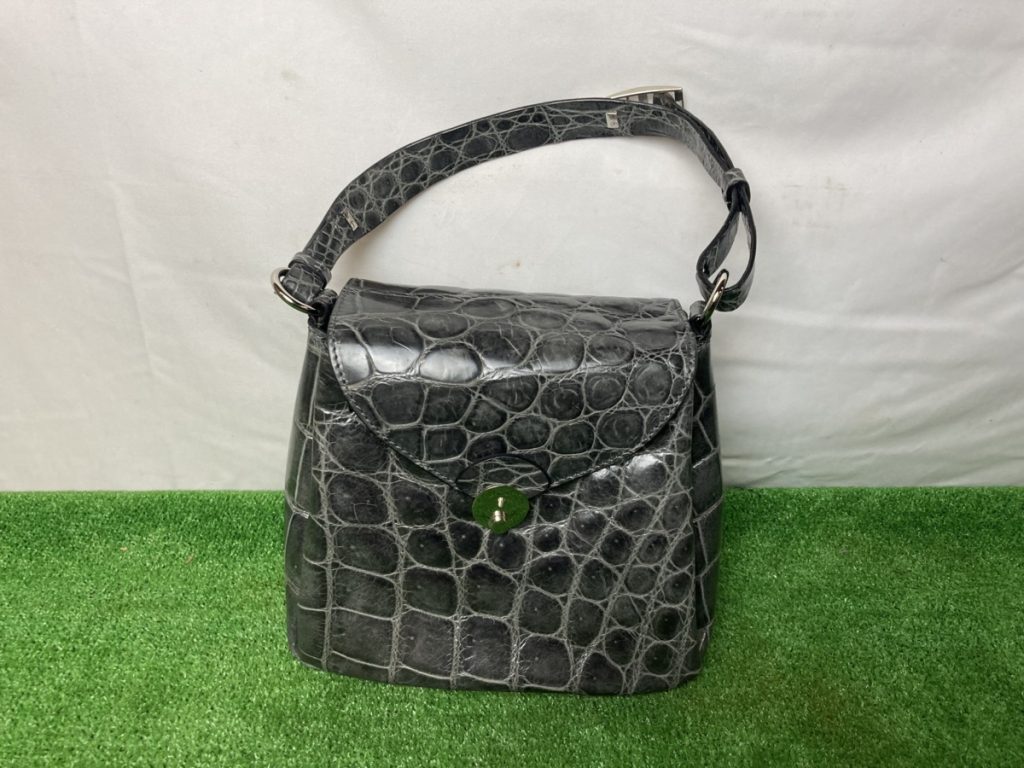 未使用　MAURO GOVERNA　マウロゴヴェルナ　ハンドバッグ　クロコダイル　ワニ革　レザー　ブラック　傷有