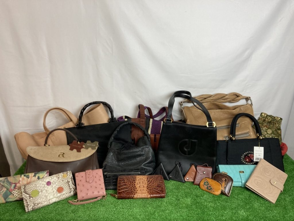 バッグ　財布　小物　大量まとめ売り　レディース　KANEKO ISAO　IBIZA　TILA MARCH　CHARLES JOURDAN