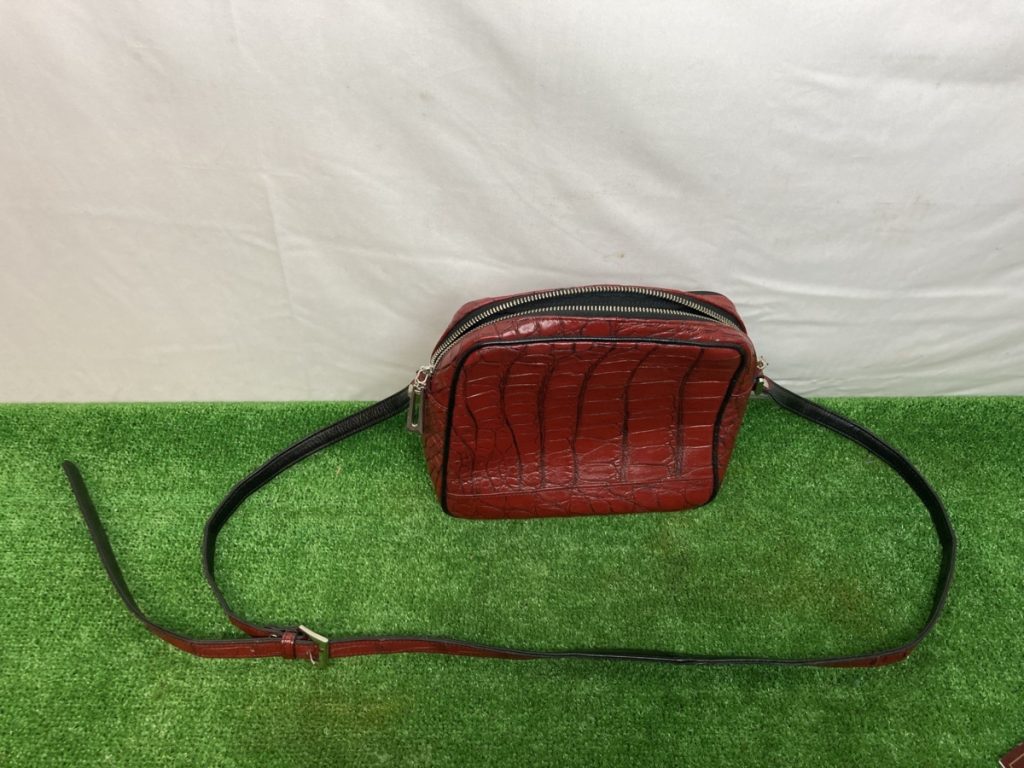 JRA　クロコダイルレザー　ショルダーバッグ　レッド　赤　ワニ革　目地染め　斜め掛け
