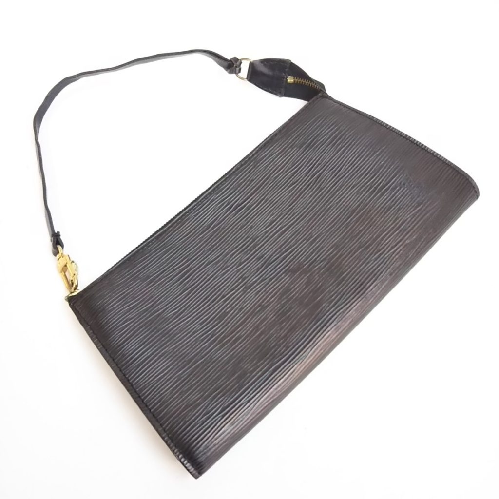 正規 LOUIS VUITTON ルイヴィトン エピ ポシェットアクセソワール M52942 ノワール アクセサリーポーチ ショルダーバッグ