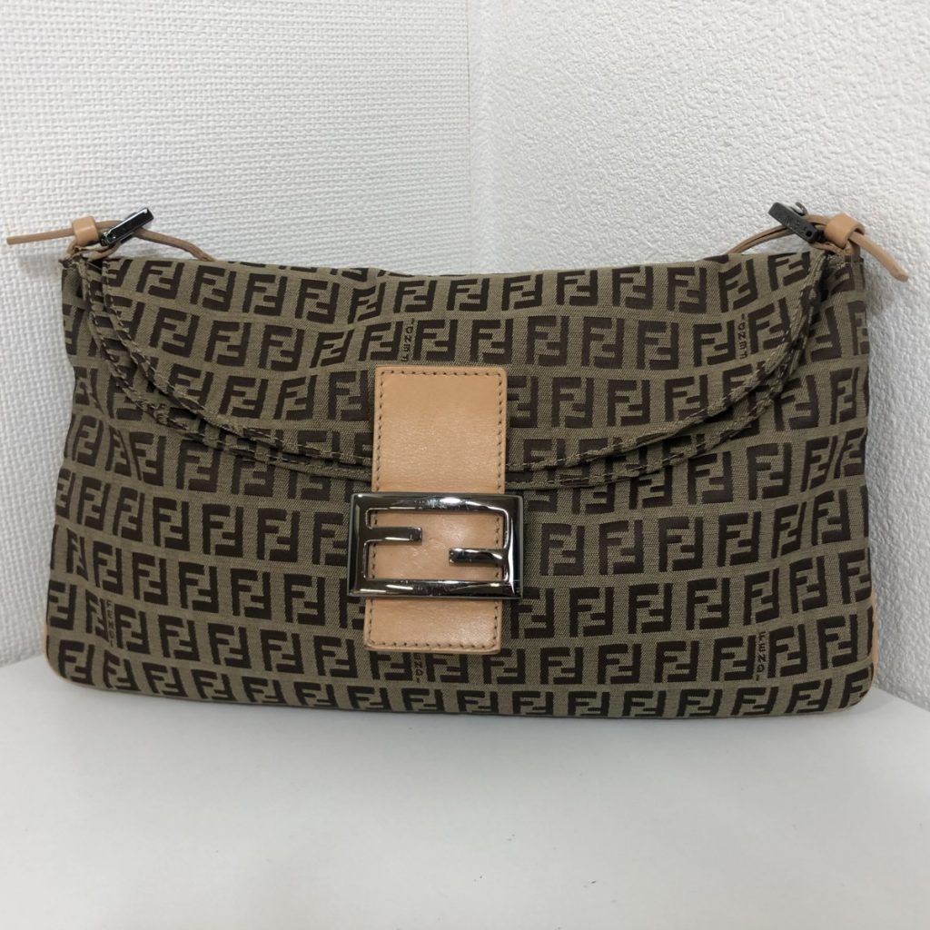 FENDI フェンディ ズッカ柄 　ショルダーバッグ　ズッキーノ　肩掛け　ハンドバッグ