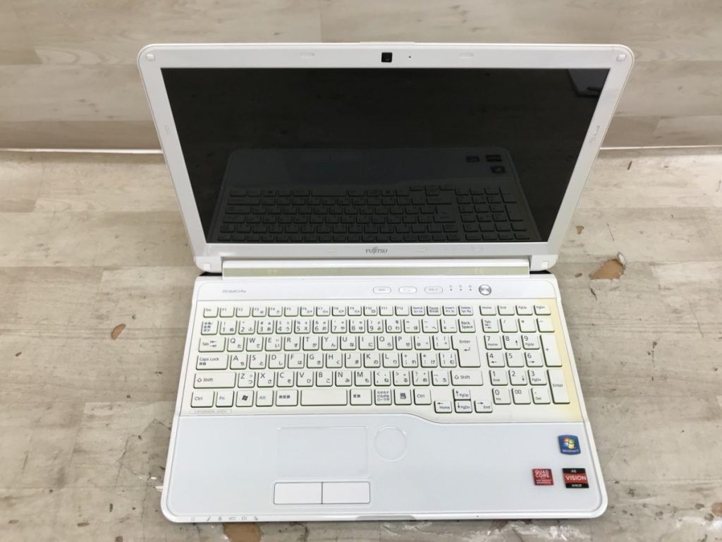 FUJITSU LIFEBOOK AH53/H ノートパソコン FMVA53HWP 富士通 ホワイト ジャンク