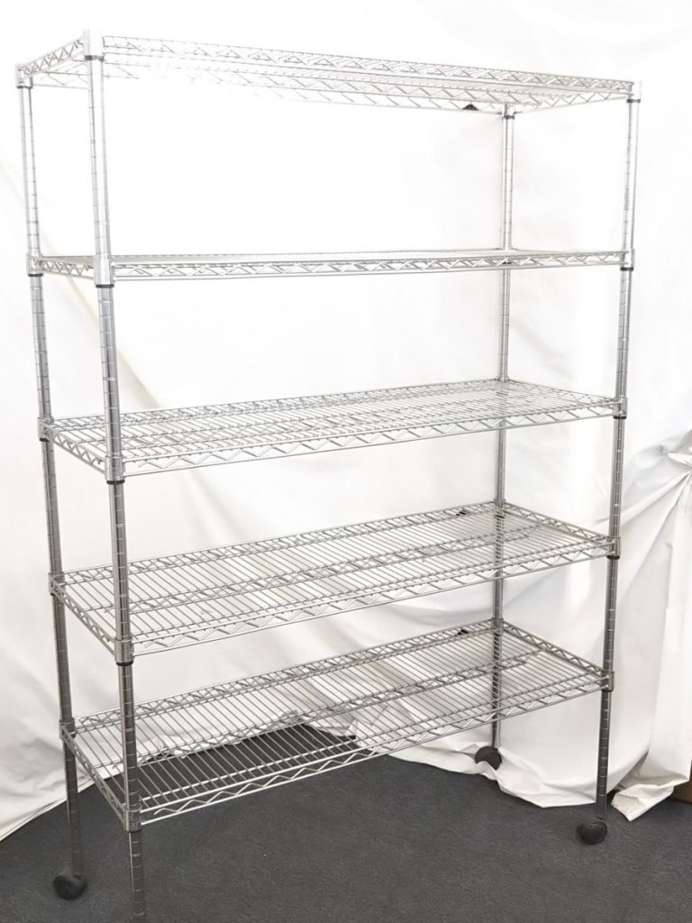 キャスターつき金属ラック 収納棚 現状品