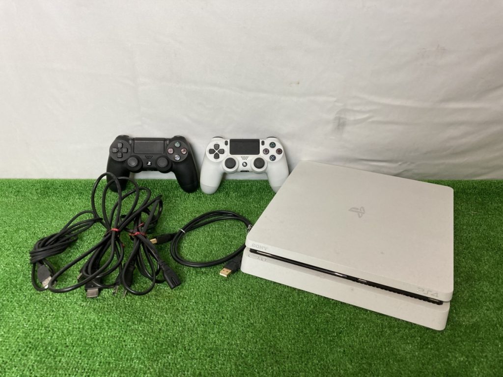 通電確認済み　SONY　ソニー　PS4　CUH-2000A　PlayStation4　プレステ4　本体＋コントローラー＋ケーブル　箱なし