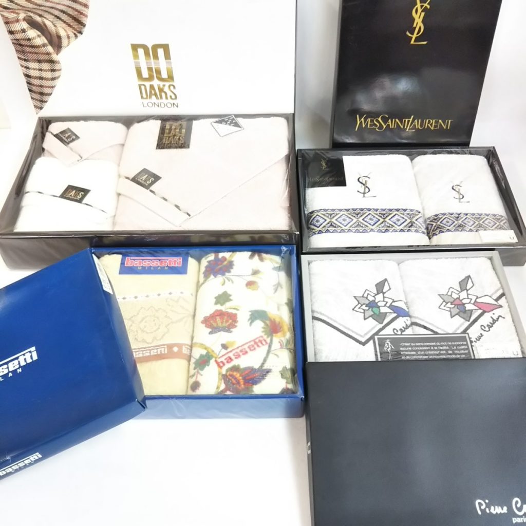 未使用 各種ブランド ギフトタオルセット 4点セット YSL/ ポールスミスなど 現状品