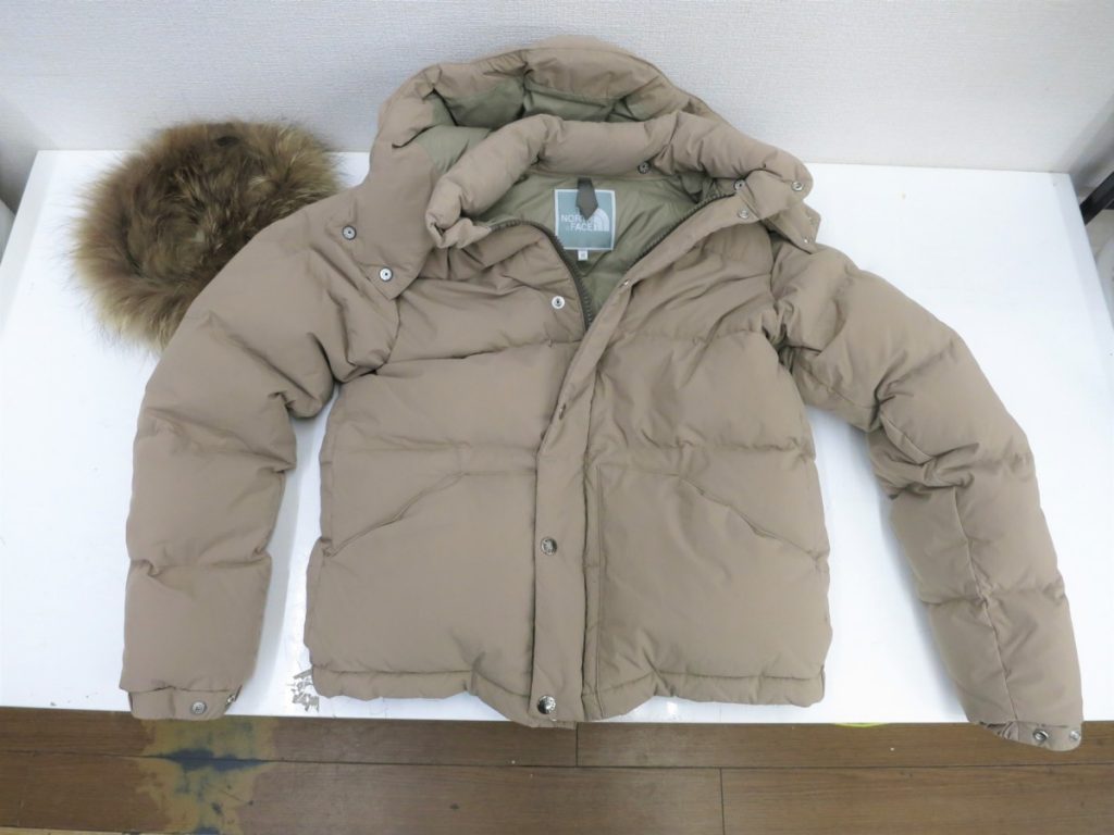 ザノースフェイス THE NORTH FACE PERTEX ベージュ Mサイズ