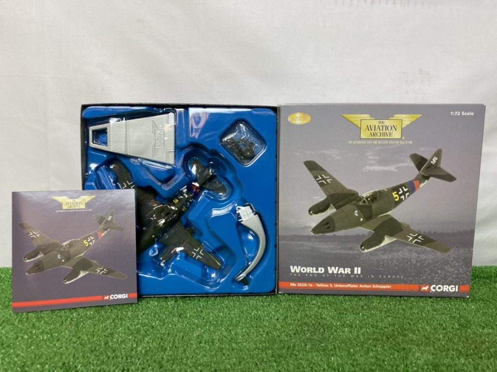 未組立　CORGI　コーギー　1/72　ME262A-1a　`Yellow 5， Unteroffizier‘　AA35702　戦闘機　飛行機　模型　箱擦れあり