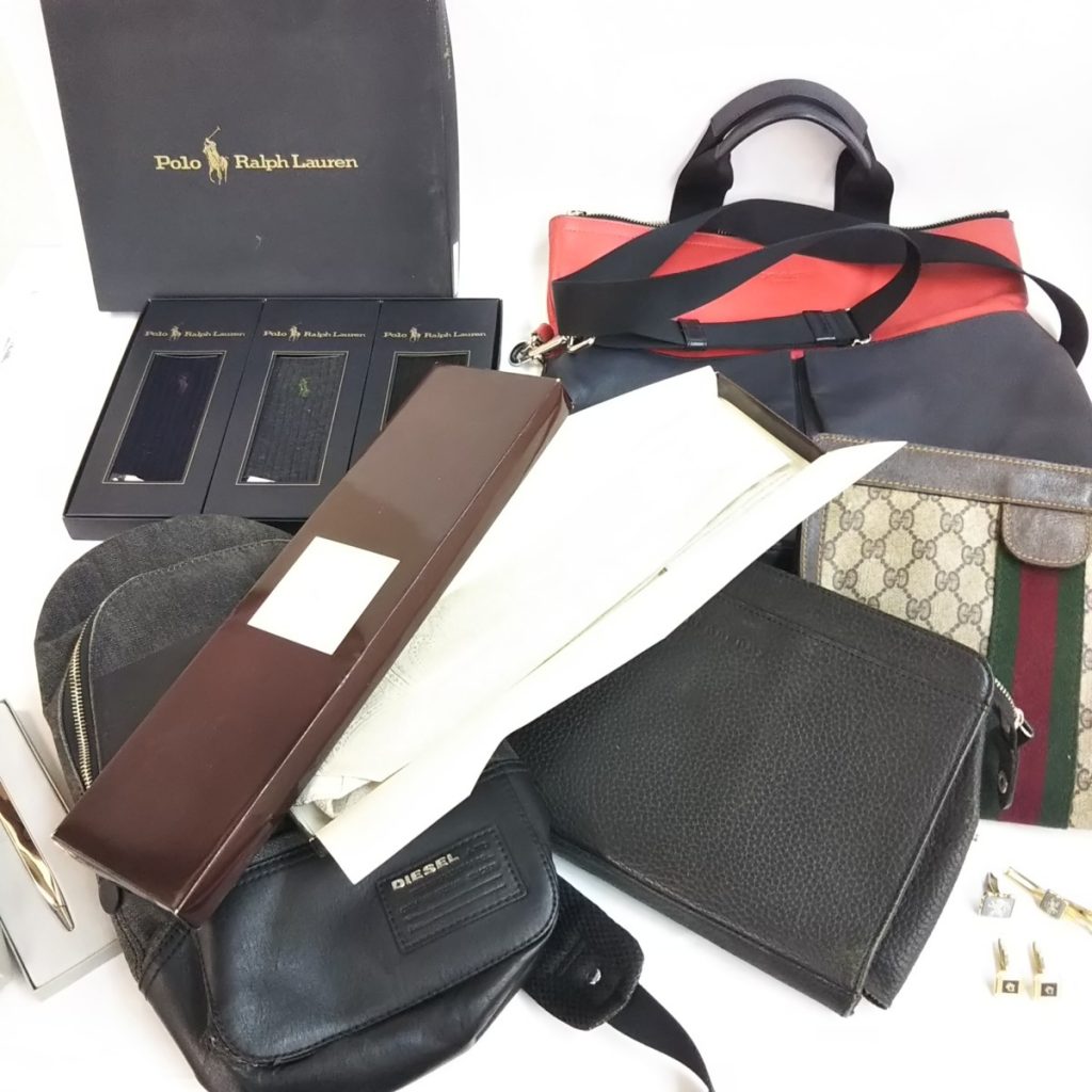 大量 未使用品/中古品混在 メンズ ブランドグッズ バッグなどいろいろまとめて Dior/DIESEL/GUCCIなど