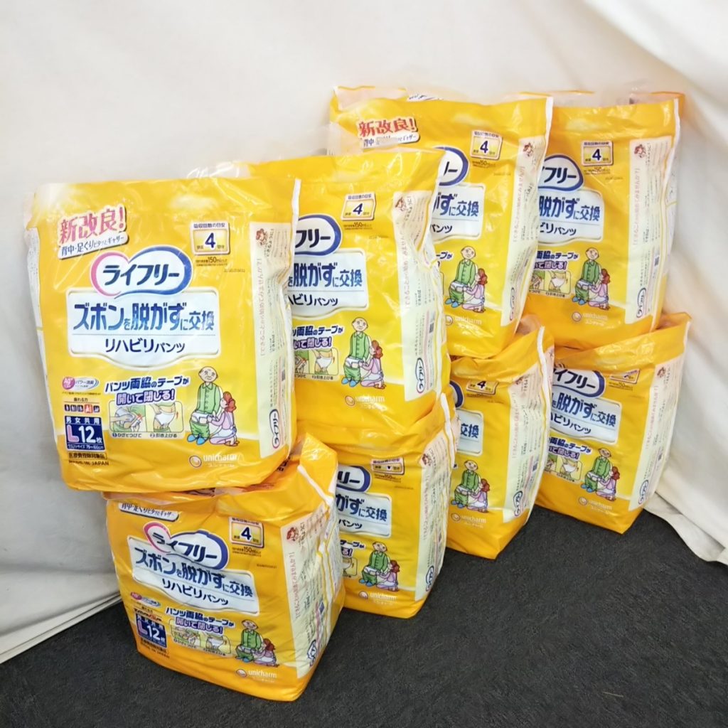 未使用 ライフリー ズボンを脱がずに交換 リハビリパンツ 男女共用12枚×8セット 現状品 介護用紙おむつ