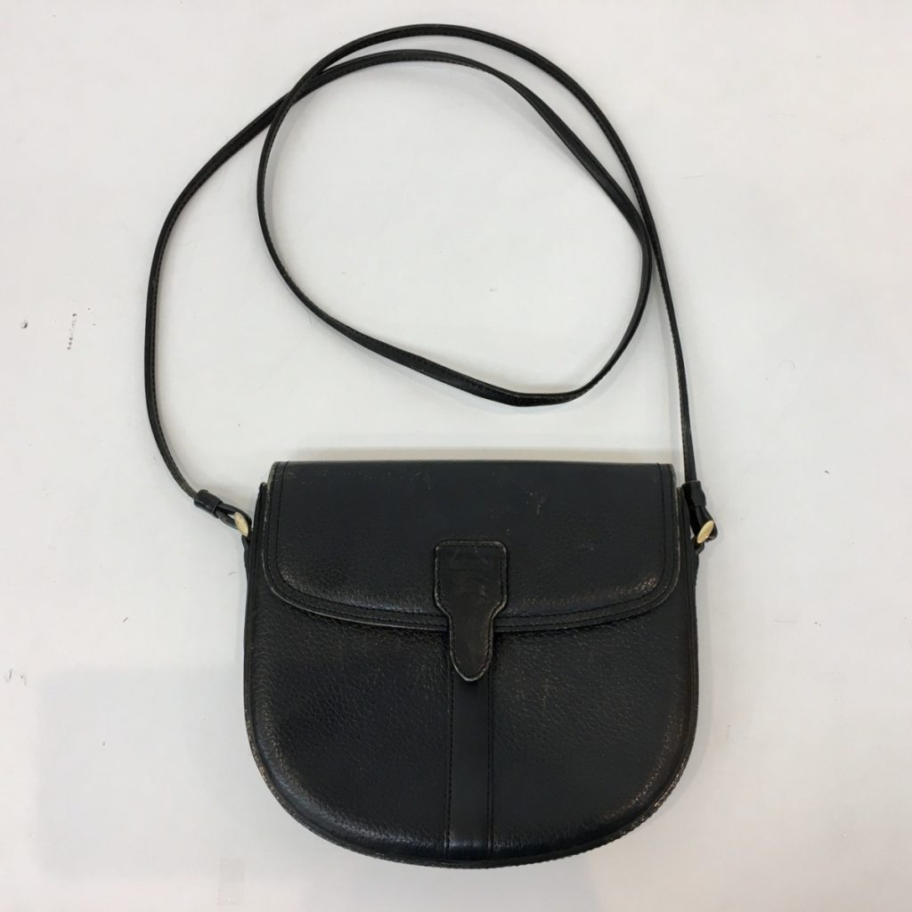 Burberrys バーバリー ショルダーバッグ レザーバッグ ポシェット 斜め掛けバッグ ブラック