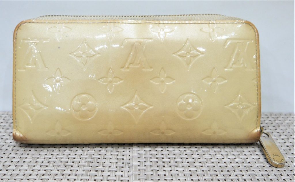 ルイヴィトン　LOUIS　VUITTON　ヴェルニ　ラウンドファスナー　ジッピーウォレット　長財布　SP0122