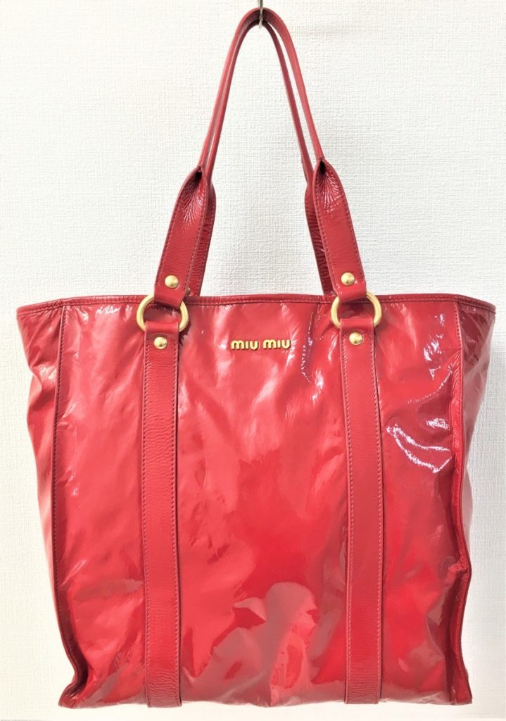ミュウミュウ MIU MIU エナメル バッグ 赤