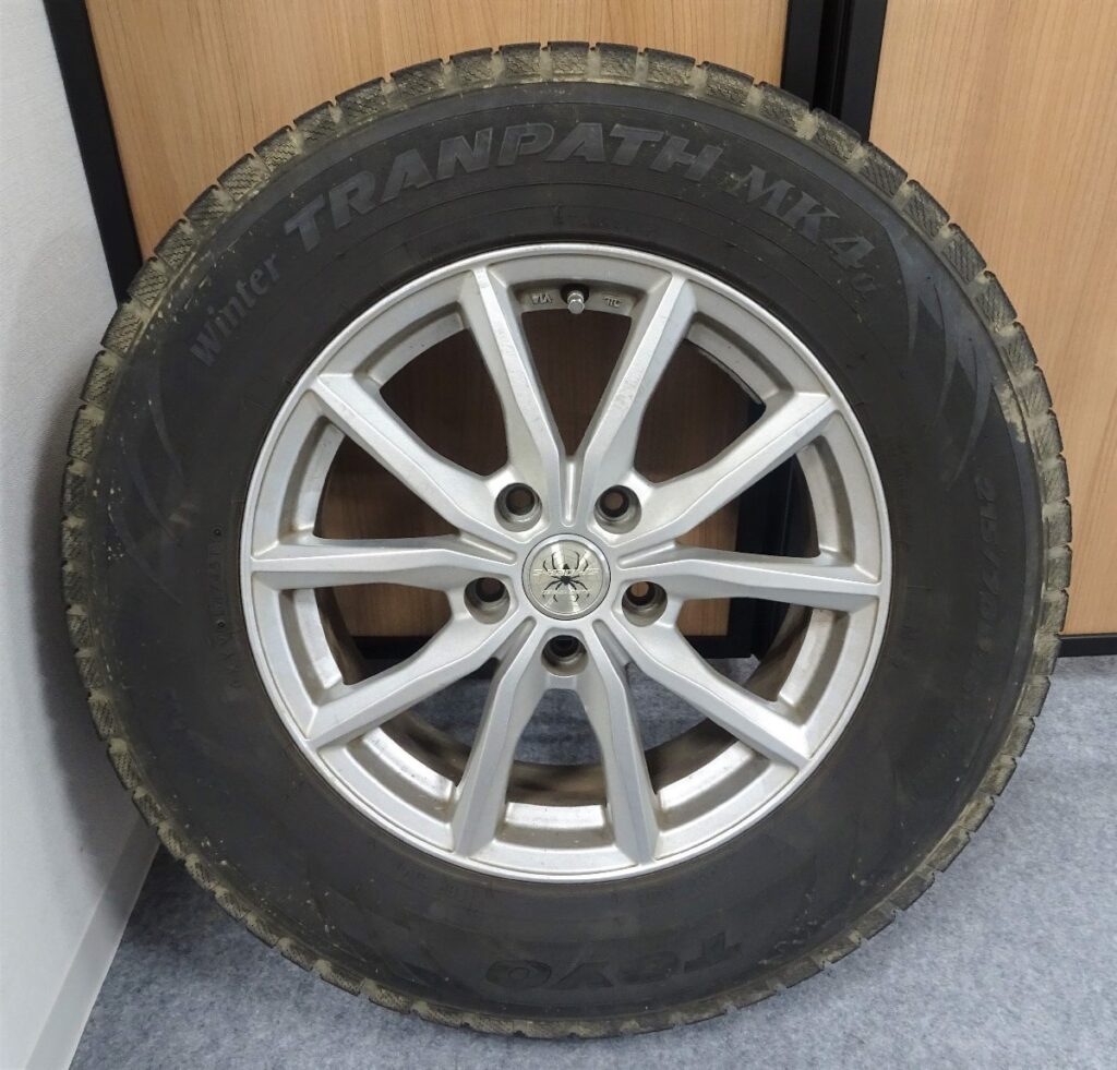 スタッドレスタイヤ SPIDER-5 215/70 R16 16x6 1/2J VIA 690KG WINTER TRANPATH MK4α