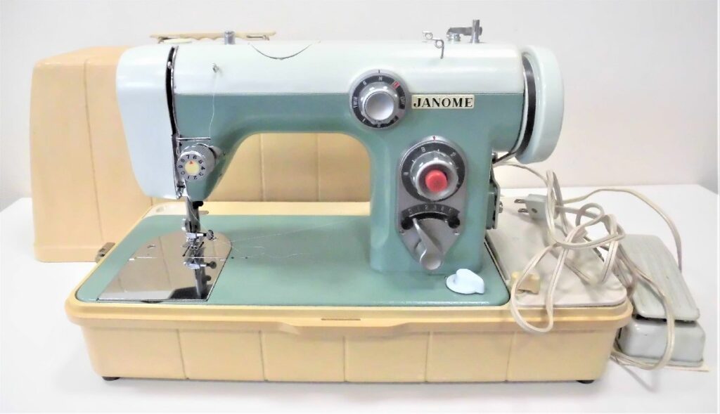 JANOME ジャノメ M-105 ミシン SEWING MOTOR 通電確認済み