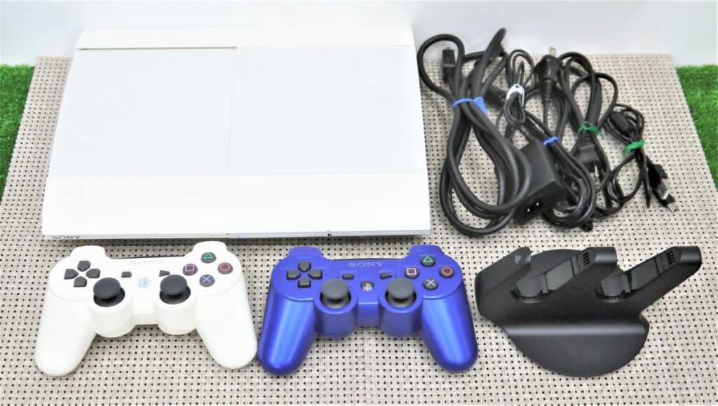 PS3 本体 セット ホワイト SONY PlayStation3 CECH-4200B コントローラー 充電スタンド他 通電のみ