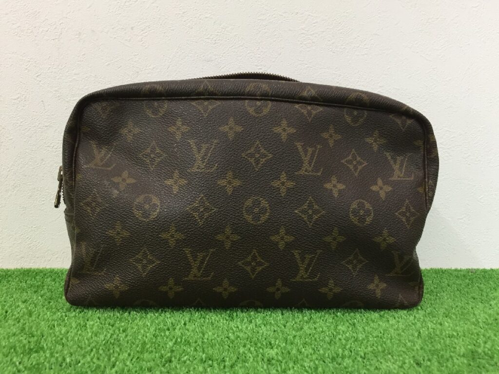 LOUIS VUITTON ルイヴィトン トゥルーストワレット モノグラム セカンドバッグ