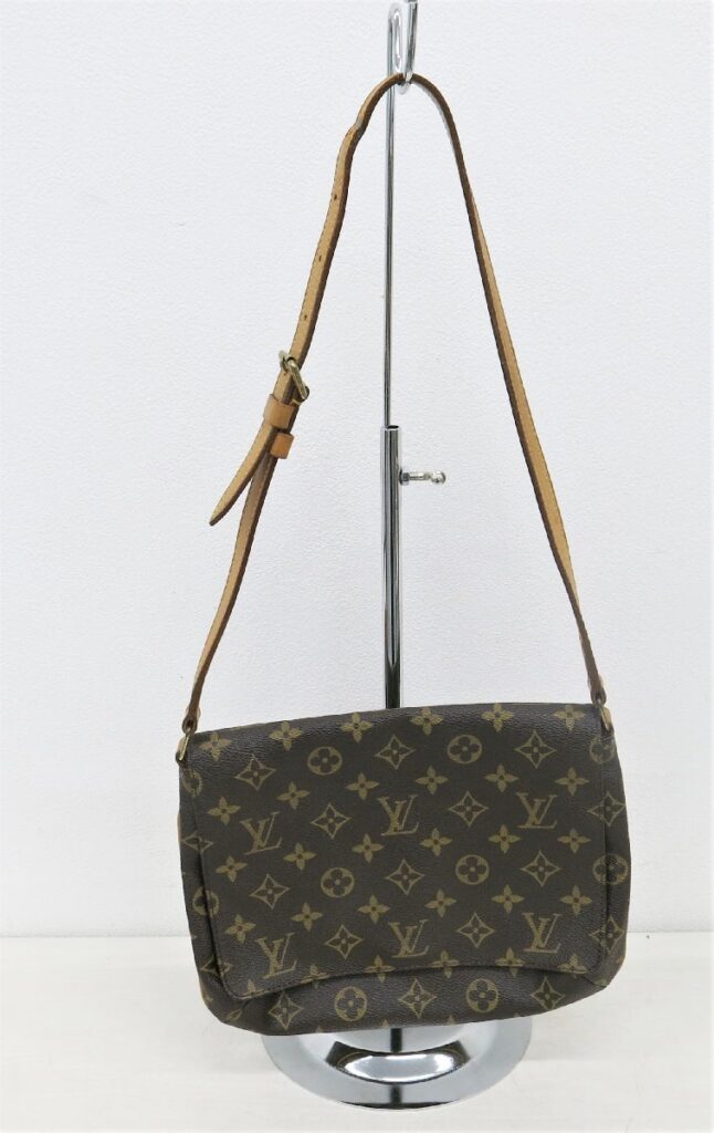 LOUIS VUITTON ルイヴィトン モノグラム ミュゼット・タンゴ ショルダーバッグ 鞄