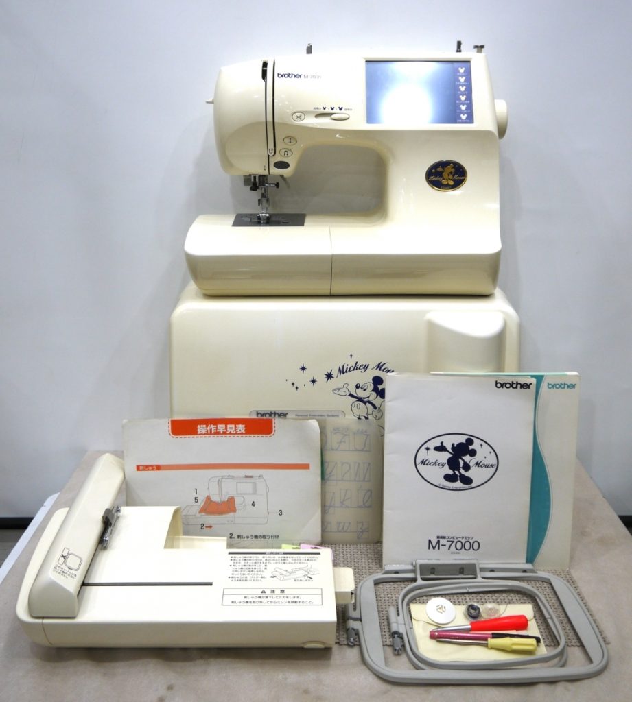brother　M-7000　ブラザー コンピューターミシン　ZZ3-B981　ミッキーマウス
