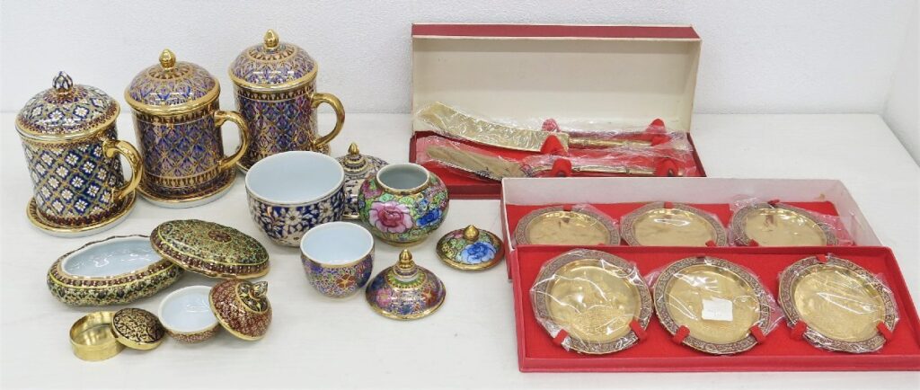 タイ王室御用達 高級磁器 五彩 陶磁器 インテリア 置物 食器まとめ