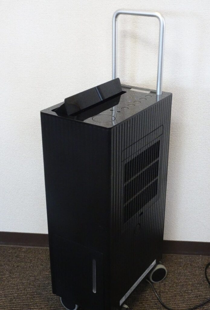 cado カドー 除湿機 DH-C7000 コンプレッサー方式 2016年製 衣類乾燥 除菌消臭 ピーズガード対応