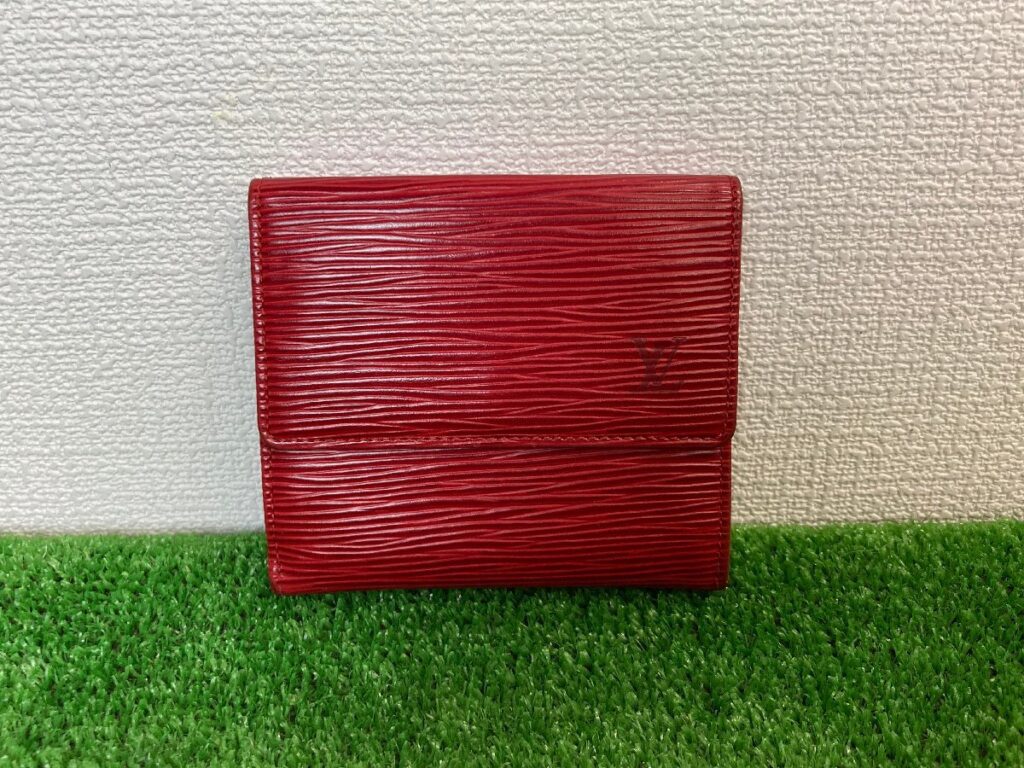 LOUIS VUITTON　ルイヴィトン　エピ　二つ折り　財布　ウォレット　レディース　レッド系　赤　Wホック