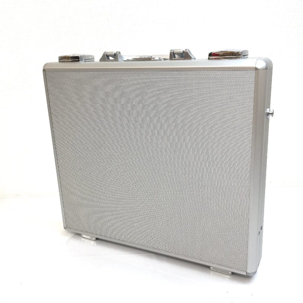 アタッシュケース　アルミ　鞄 バッグ