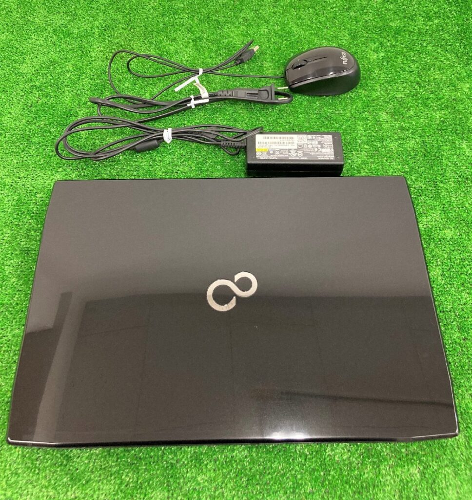 FUJITSU FMVA45TWP LIFEBOOK AH45/T　Core i3-4025U 1.90GHz 8GB 1000GB HDD