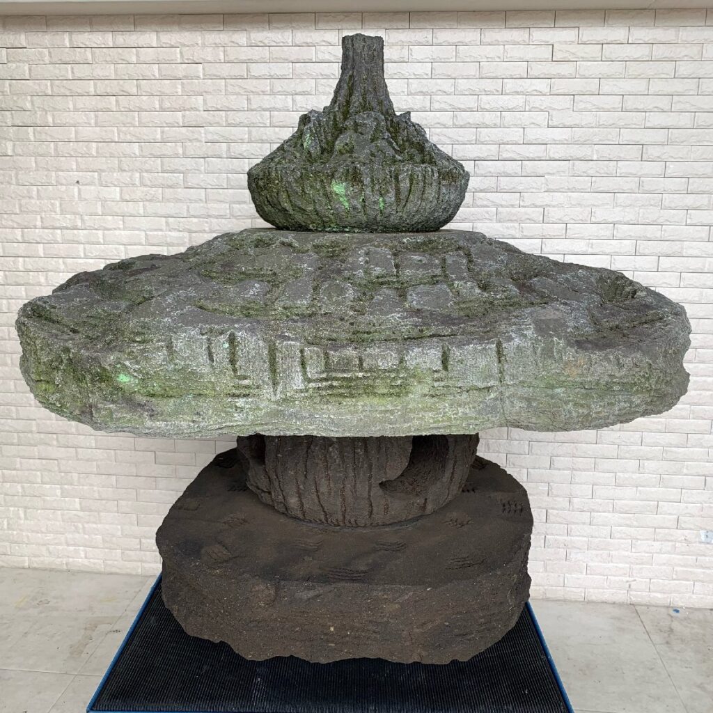 石灯篭 高さ70cm 石造 飾り ガーデニング 日本庭園 灯籠 燈籠 とうろう 石像