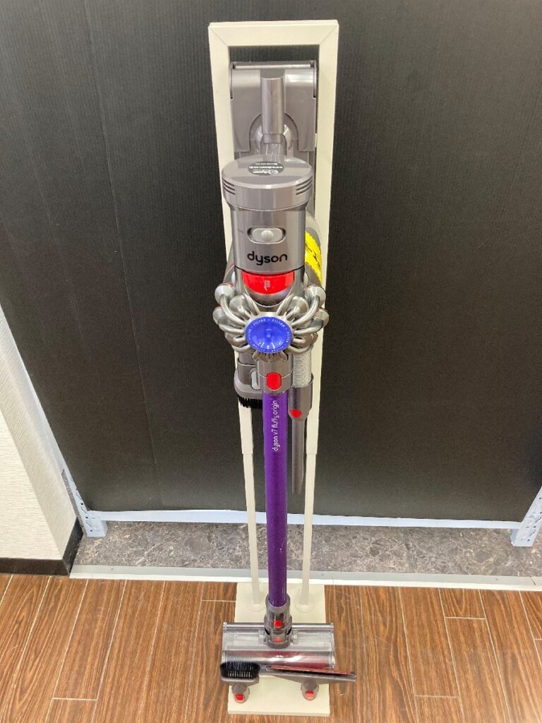 ダイソン V7 掃除機 B4F-JP-MGR9509A スタンド付属