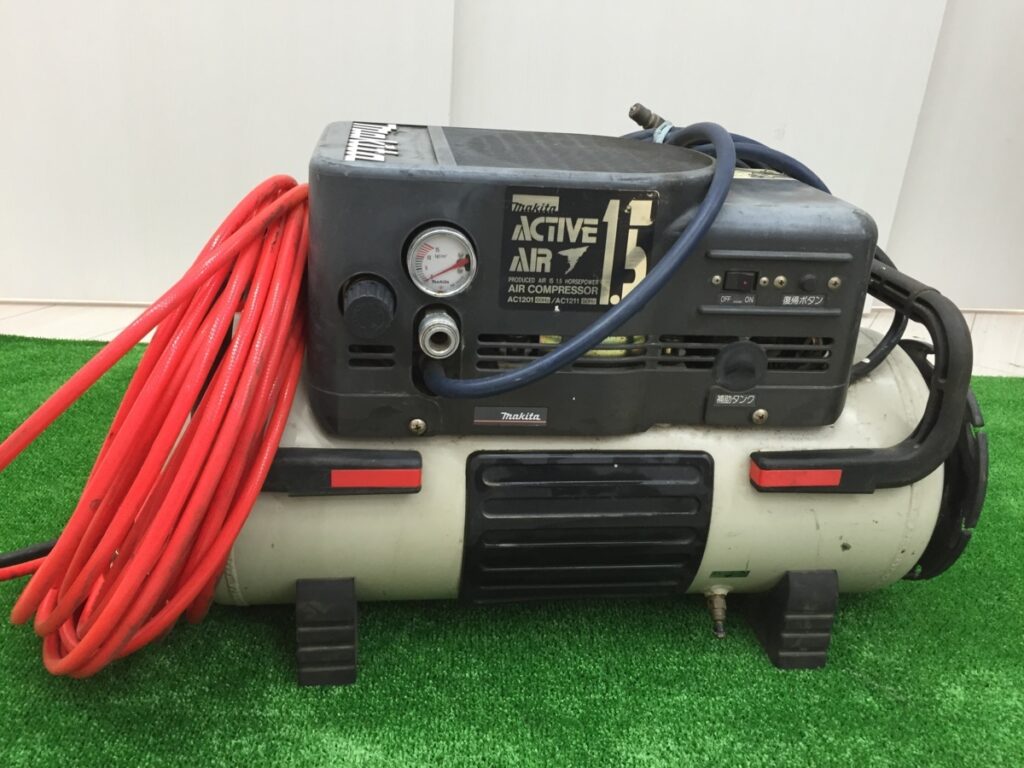 【現状品】F-0635 makita エアコンプレッサ AC1201