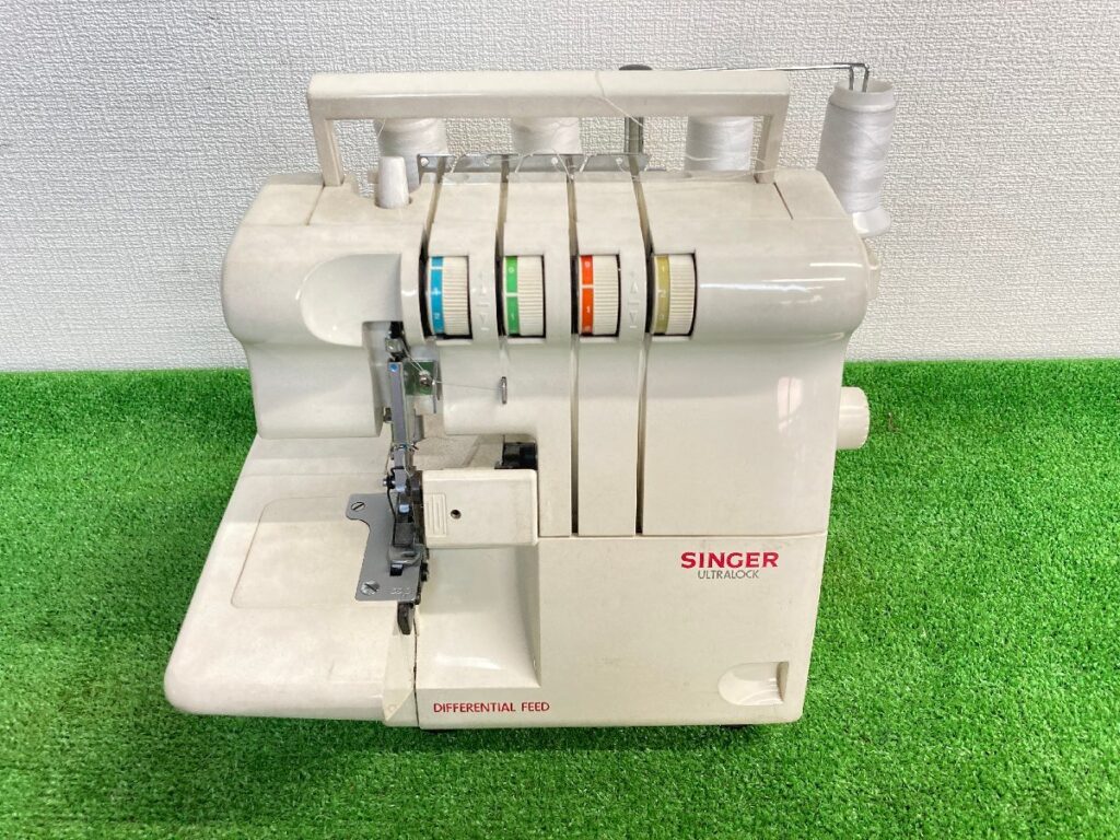 SINGER　シンガー　ULTRA LOOK　DIFFERENTIAL FEED ロックミシン　動作未確認品