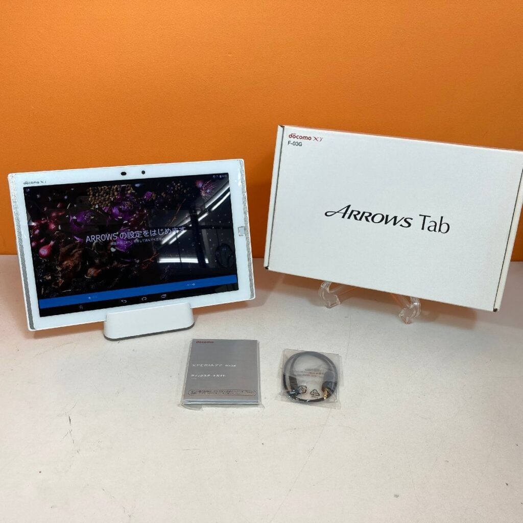 docomo ドコモ ARROWS Tab F-03G タブレット　 64GB 利用制限○ SIMロックあり 通電・動作確認済み アローズ ホワイト