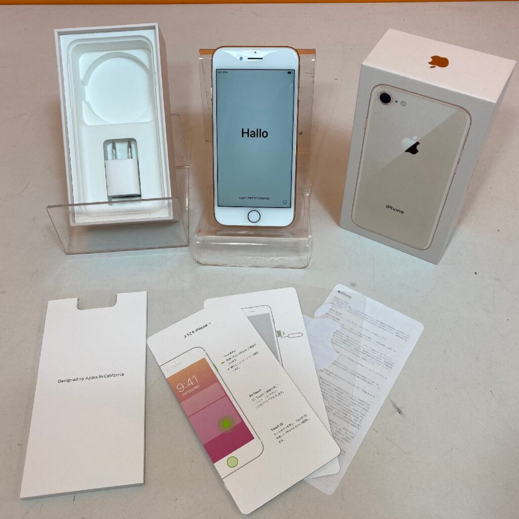 Apple アップル iPhone8 MQ7A2J/A ゴールド 本体　通電・動作確認済み au IMEI利用制限○ アイフォン スマホ