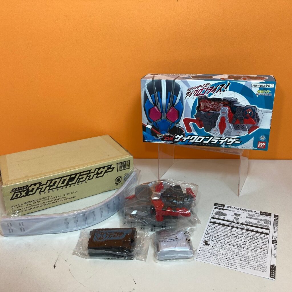 BANDAI バンダイ 仮面ライダーゼロワン DXサイクロンライザー　動作品 おもちゃ プレミアムバンダイ 変身ベルト