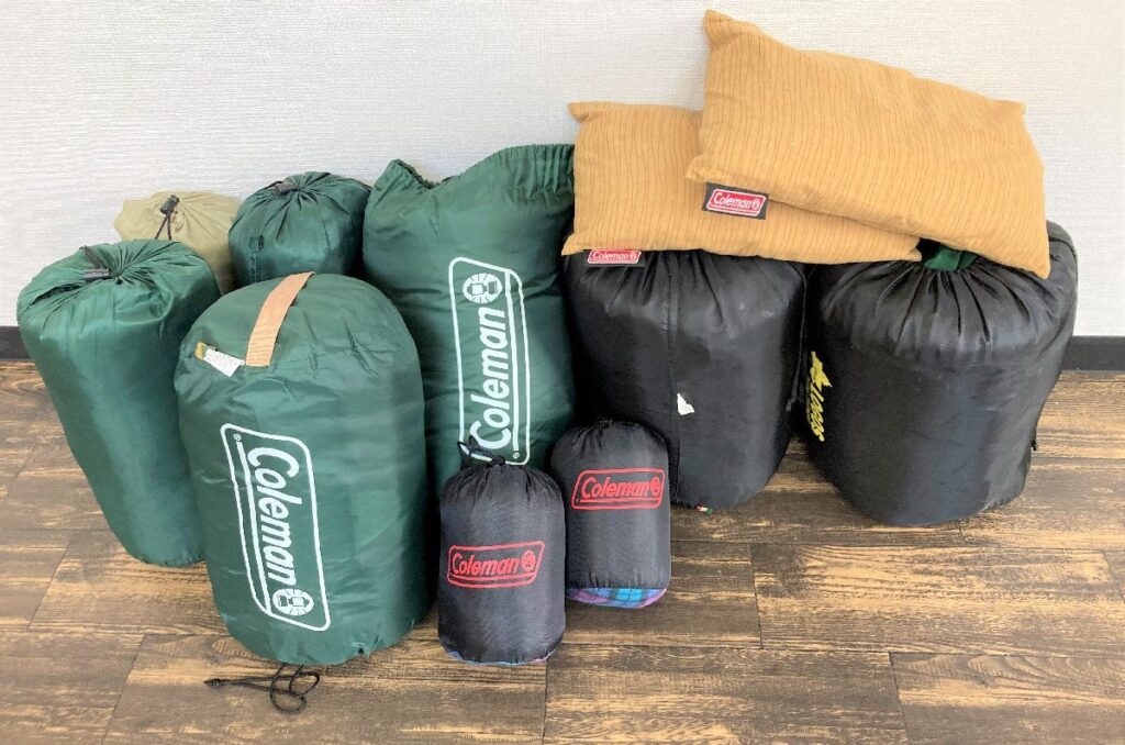 コールマン Coleman Bundok等 寝袋 まくら まとめ売り