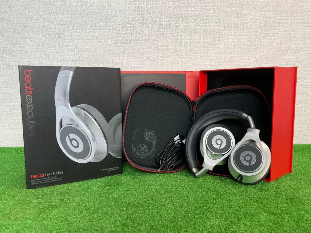 beats　executive　ビーツ　ヘッドフォン　シルバー　by dr.dre　iPod iPhone iPad　対応