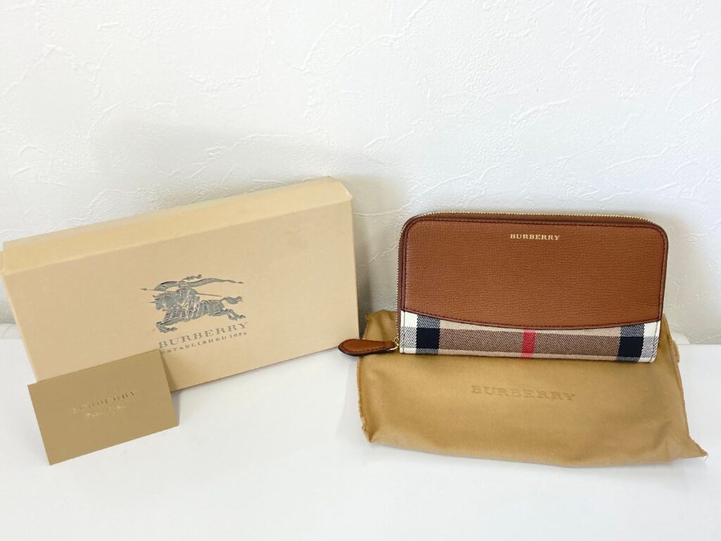 未使用品　BURBERRY　バーバリー　長財布　ノバチェック　レザー　ブラウン系　ラウンドファスナー　ゴールド金具　ウォレット