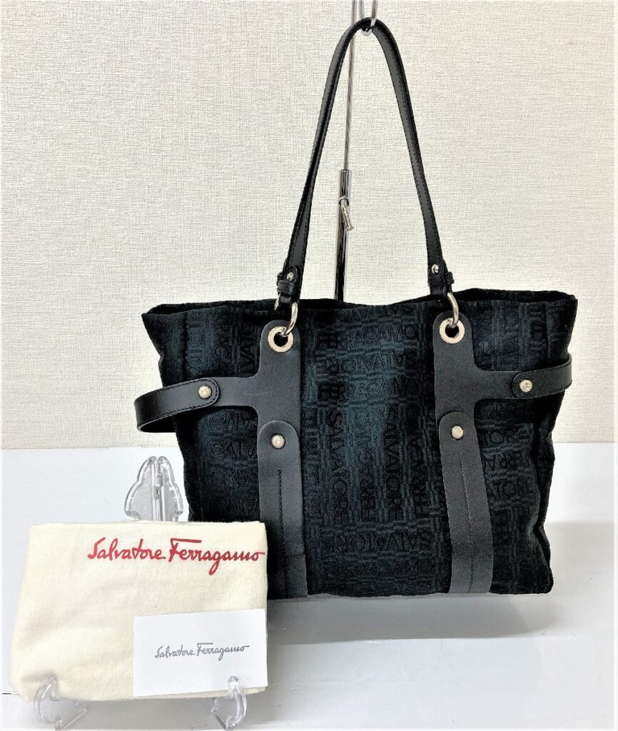 Salvatore Ferragamo サルヴァトーレフェラガモ 8481 ガンチーニ トートバッグ ショルダー ブラック