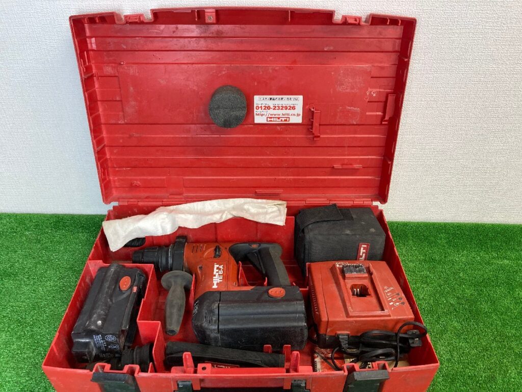 HILTI ヒルティ　充電式ロータリーハンマードリル　本体＋充電器＋バッテリー2個その他付属品　簡易通電動作確認済み