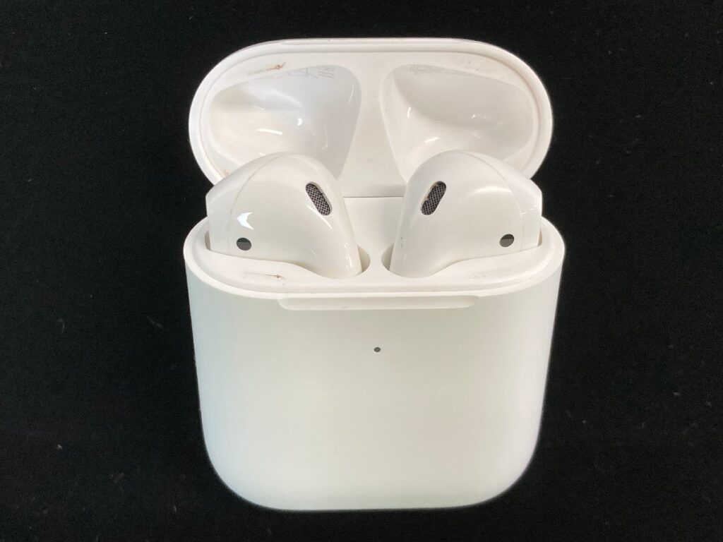 簡易通電動作確認済　Apple　AirPods　A1938　A2031　A2032　第2世代　アップル　ワイヤレスイヤホン　Bluetooth