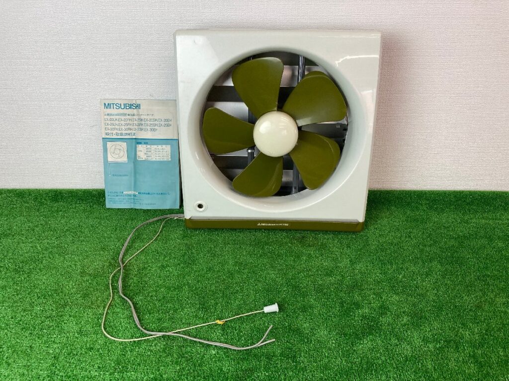 レトロ換気扇　三菱換気扇　1983製造　当時物　電源コード切断