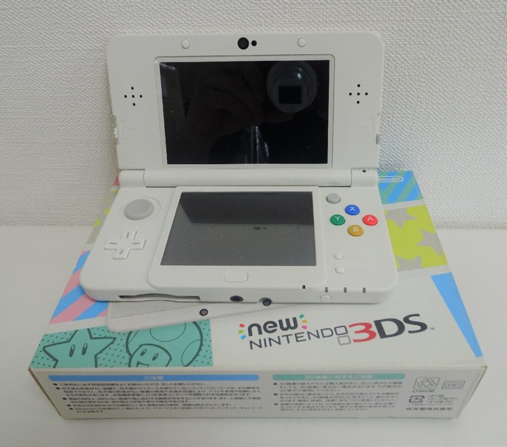 Nintendo 任天堂 KTR-001 3DS 本体 ゲーム機 きせかえプレート　充電器なし　妖怪ウォッチ　セット