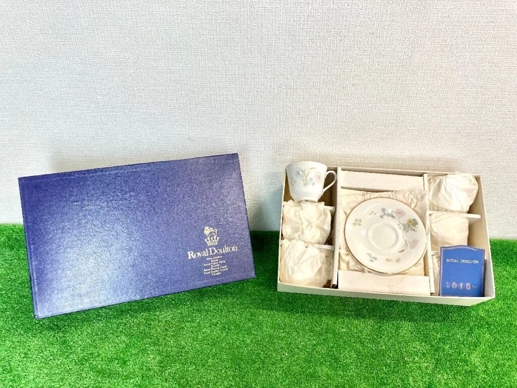 未使用品　ROYAL DOULTON　ロイヤルドルトン　フラテーション　ティーカップ＆ソーサーセット　6客セット　花柄　長期保管品